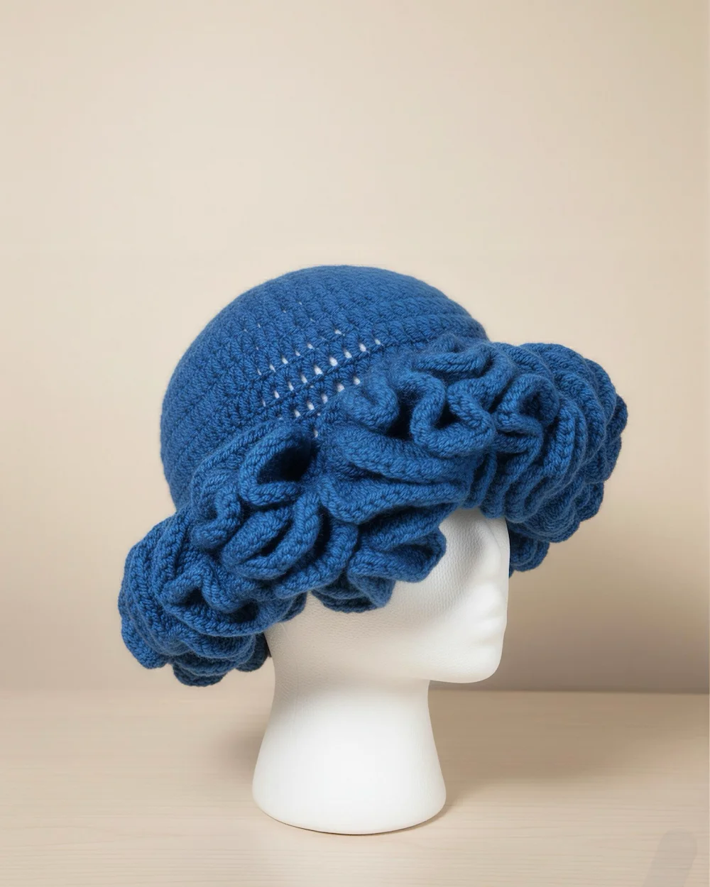 the scarlet swell ruffled hat